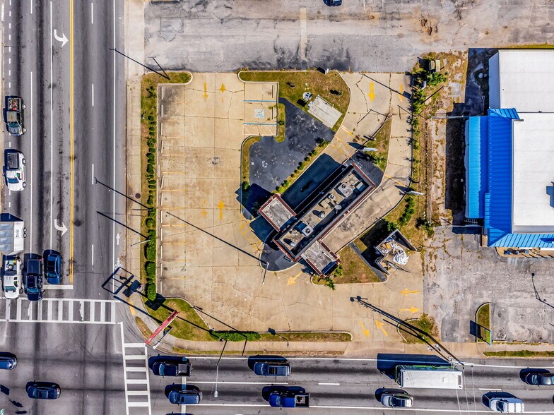 More Photos Of 3200 N Pace Blvd, Pensacola General Retail For Sale