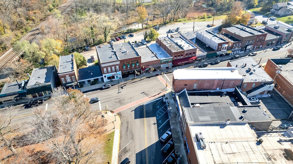 More Photos Of 119 S Calumet Ave, Chesterton Storefront Retail Residential For Lease