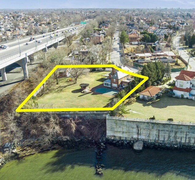 More Photos Of 125 Malba Dr, Flushing Land For Sale