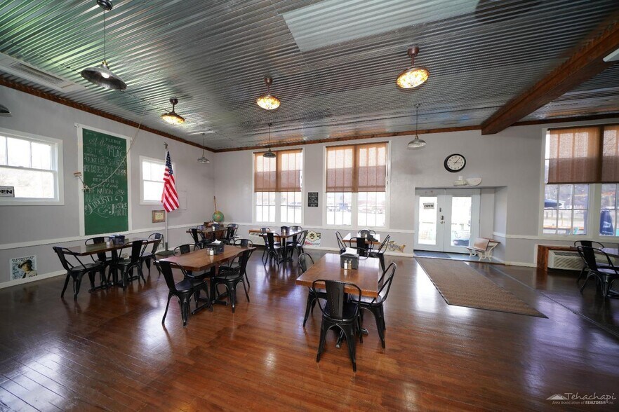 More Photos Of 15814 Caliente Creek Rd, Caliente Restaurant For Sale
