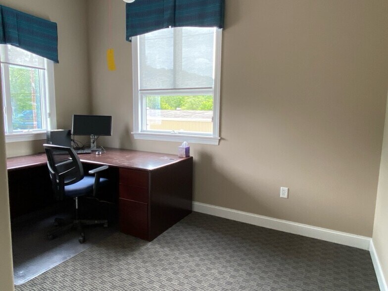 More Photos Of 800 S Washington St, Evans City Office Residential For Lease