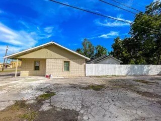More Photos Of 205 E Railroad St, Vidor Office For Sale
