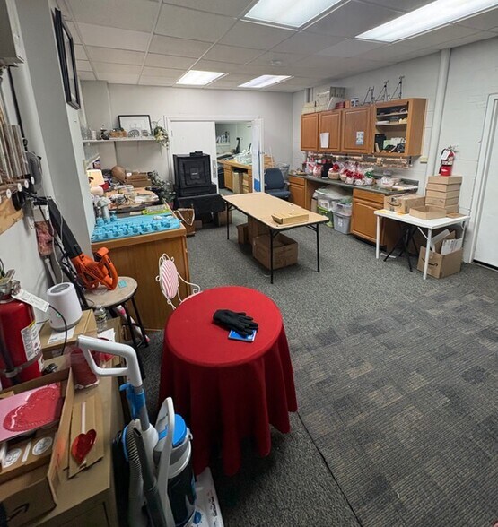 More Photos Of 421-425 S Broad St, Edenton Storefront Retail Residential For Sale