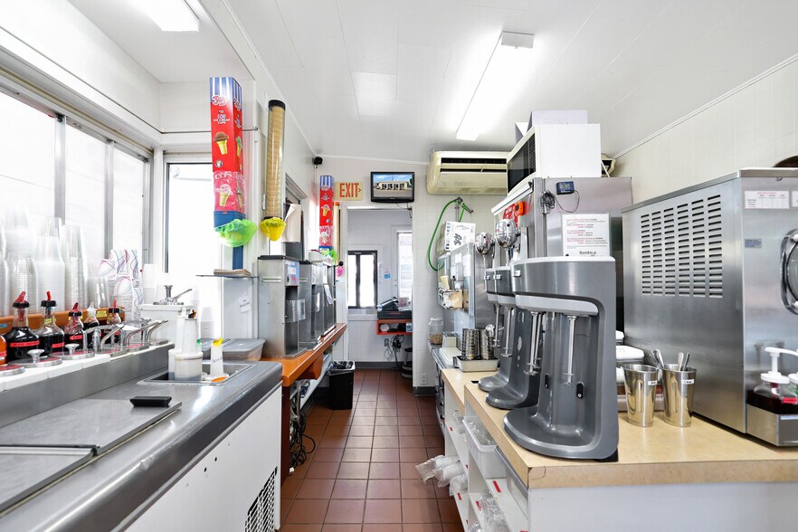 More Photos Of 232 Main St, Van Buren Restaurant For Sale