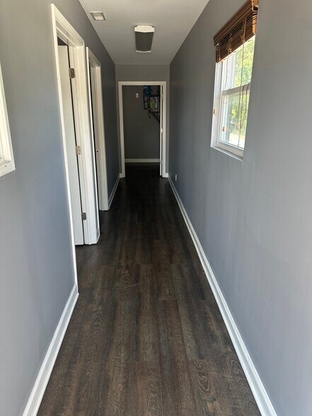 More Photos Of 3100 Fitzgerald Industrial Dr, Bowling Green Warehouse For Lease