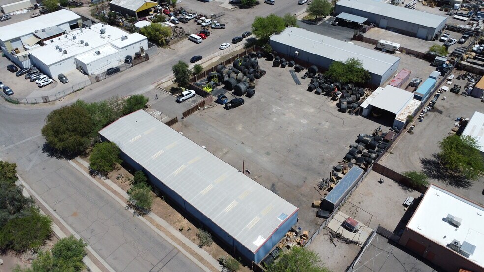 More Photos Of 2023 W Price St, Tucson Manufacturing For Sale