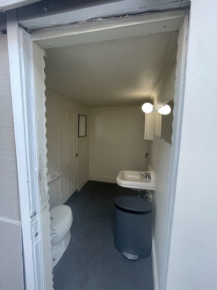 More Photos Of 2211 Old Middlefield Way, Mountain View Land For Lease