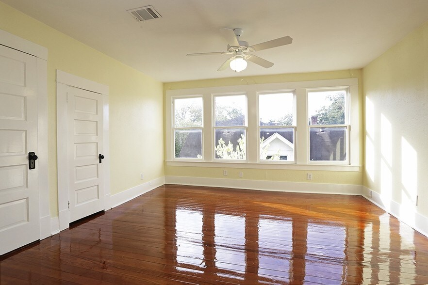 More Photos Of 1229 Heights Blvd, Houston Loft Creative Space For Lease