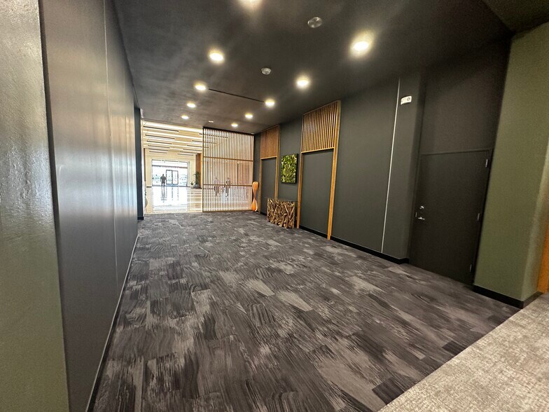 More Photos Of 100 N Central Expy, Richardson Office For Lease