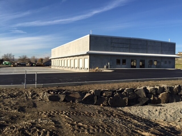 Primary Photo Of 1601 Dale Ave, Benton City Warehouse For Lease