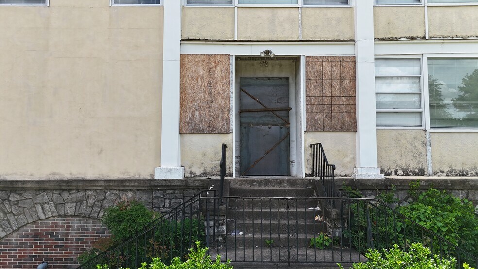 More Photos Of 301 21st Ave S, Birmingham Schools For Sale