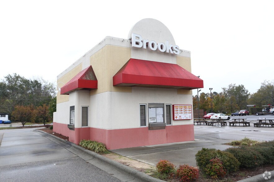 Primary Photo Of 1402 S Main St, Laurinburg Fast Food For Sale