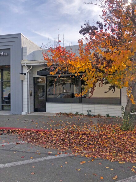 Primary Photo Of 802 4th St, Santa Rosa Storefront Retail Office For Lease