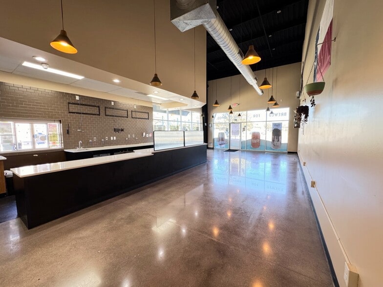 More Photos Of 15082 FM 1957, San Antonio Storefront Retail Office For Lease