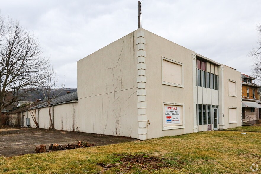 More Photos Of 1558 Washington St E, Charleston Light Manufacturing For Lease