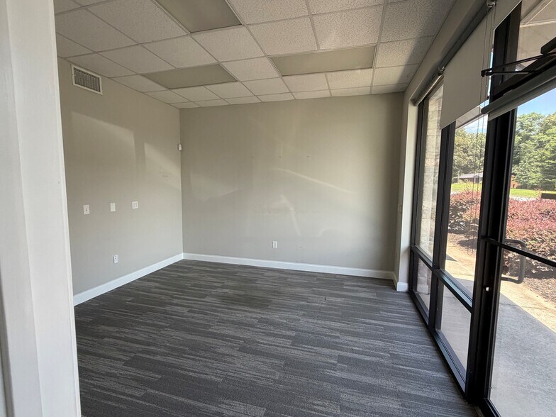 More Photos Of 3908 Winder Hwy, Flowery Branch Unknown For Lease
