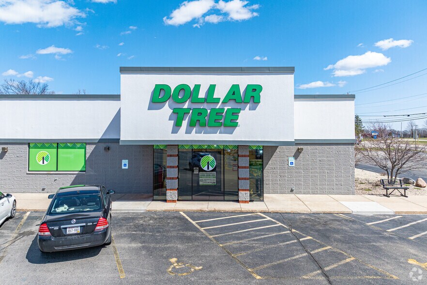 More Photos Of 25240 75th St, Salem Freestanding For Lease