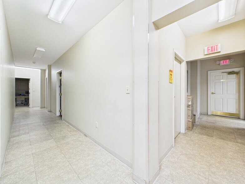 More Photos Of 201 E Dr Hicks Blvd, Florence Medical For Sale