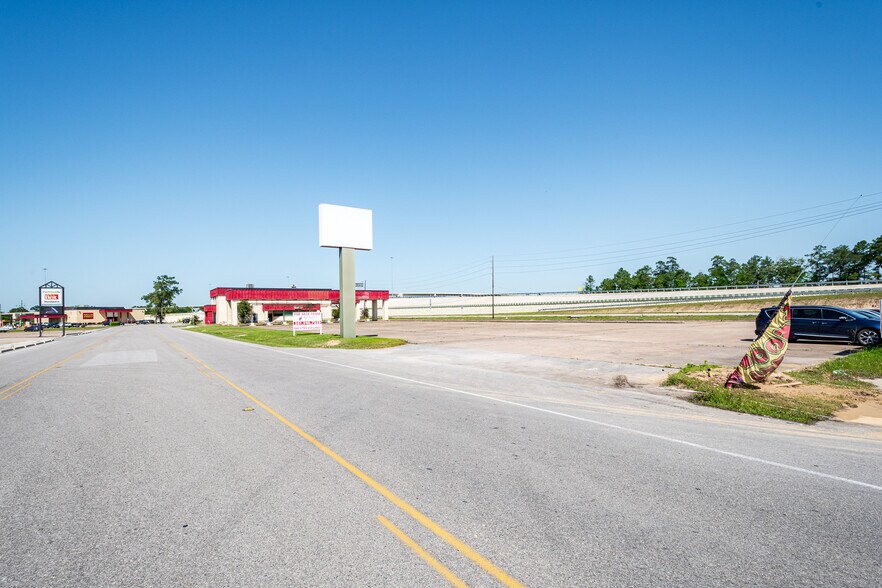 More Photos Of 22475 Community Dr, New Caney Medical For Sale