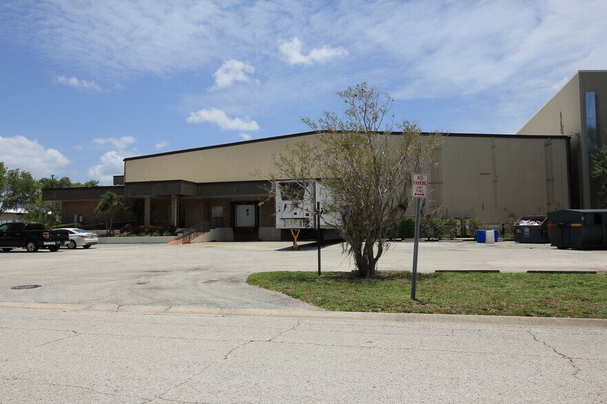 More Photos Of 5160 N 140th Ave, Clearwater Warehouse For Sale