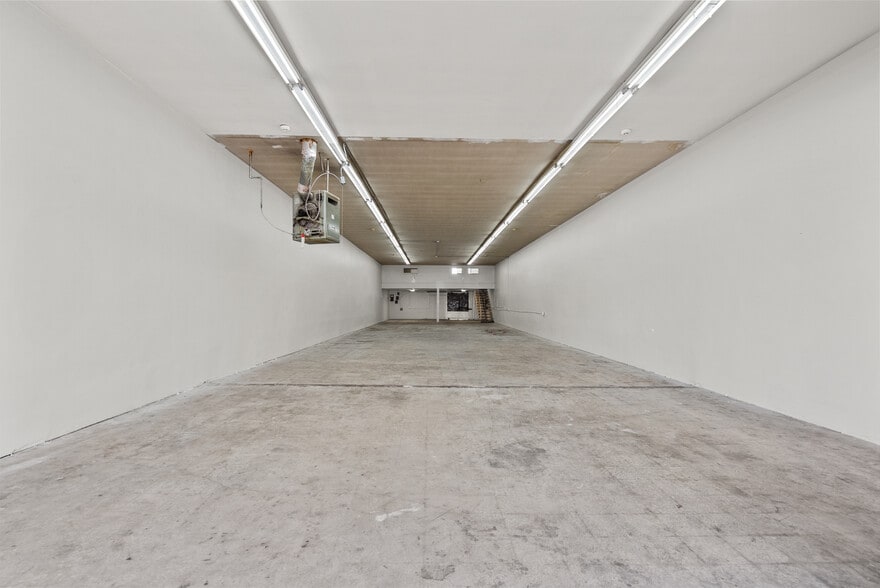 More Photos Of 6004 W Pico Blvd, Los Angeles Storefront For Lease