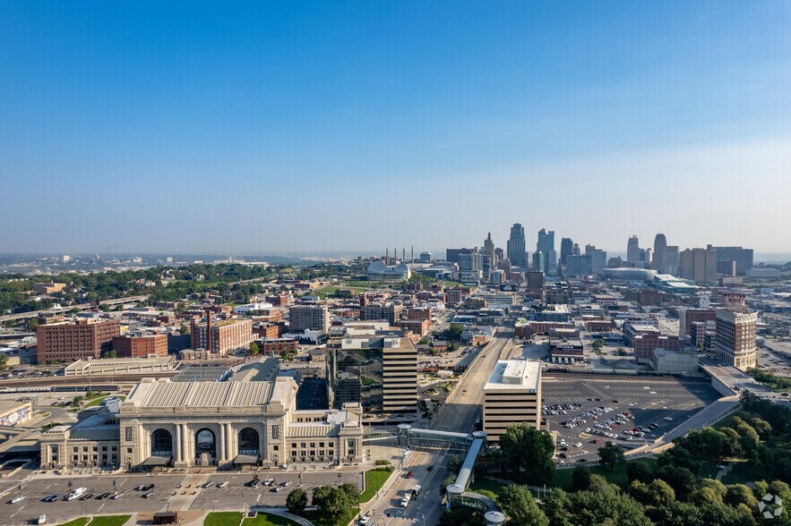 More Photos Of 2300 Main St, Kansas City Coworking Space