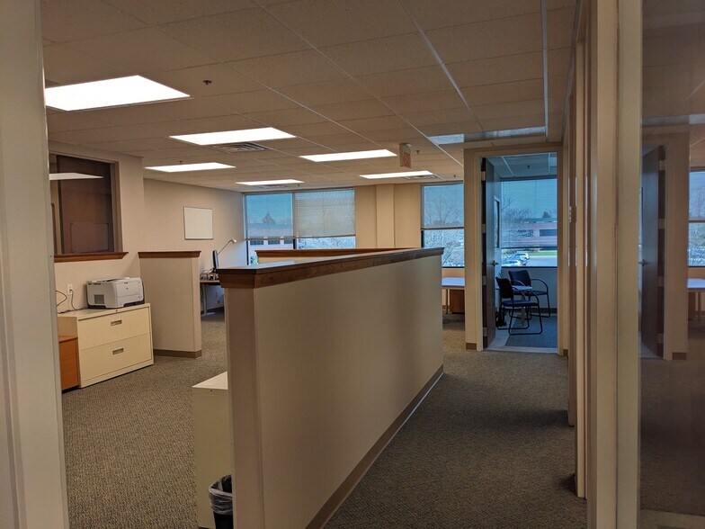 More Photos Of 1749 S Naperville Rd, Wheaton Medical For Lease
