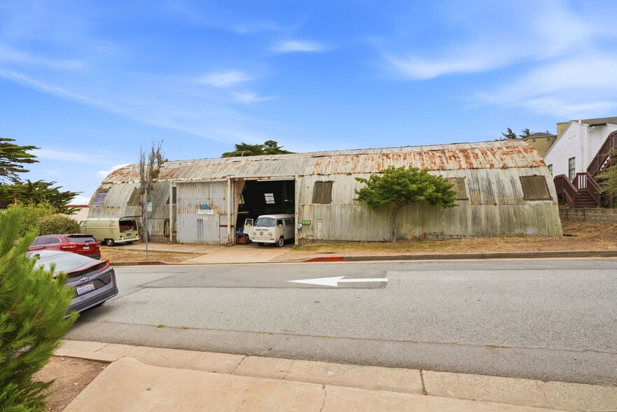 Primary Photo Of 119 Dewey St, Pacific Grove Auto Repair For Sale