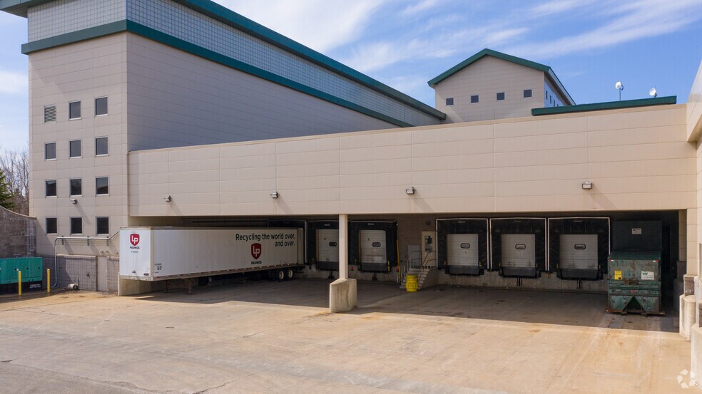 More Photos Of 3100-3102 Walker Ridge Dr NW, Grand Rapids Light Manufacturing For Lease