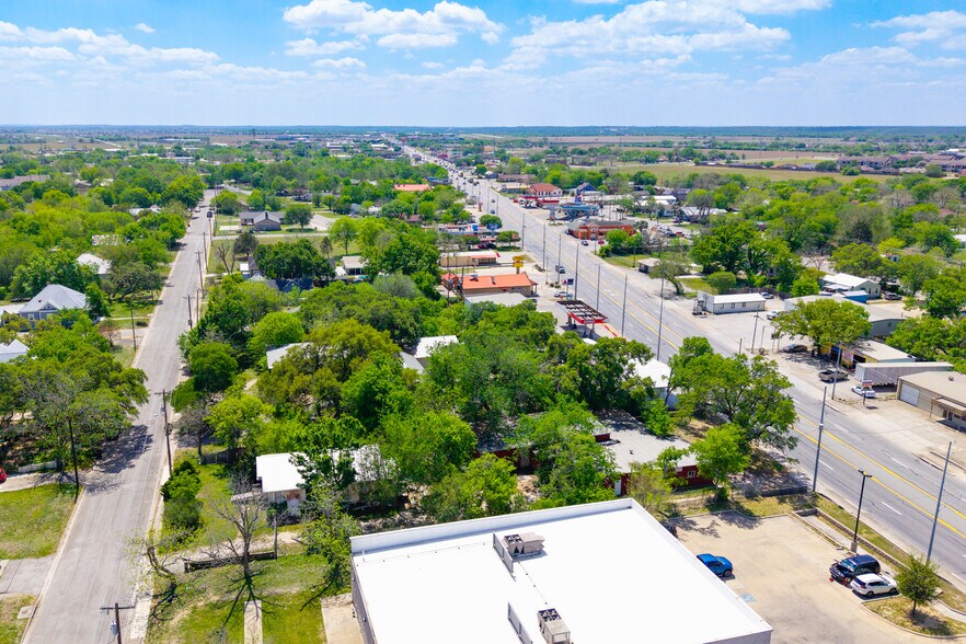 More Photos Of 725 S Brazos St, Lockhart Land For Sale