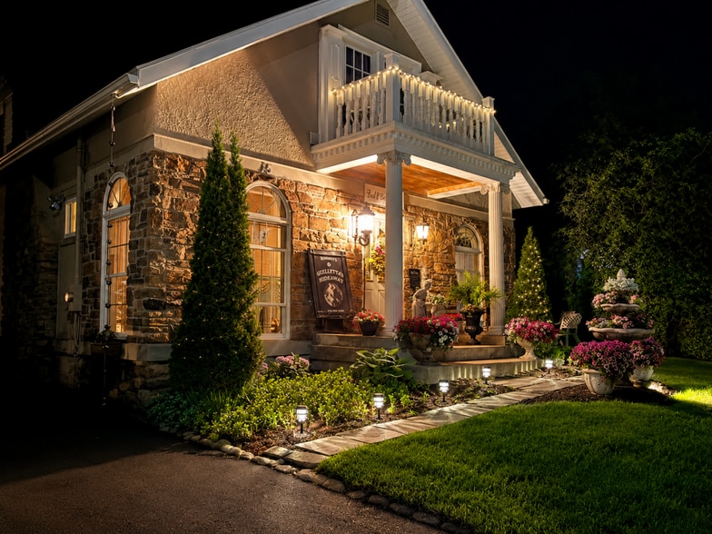 More Photos Of 15 West St, Lake George Hospitality For Sale
