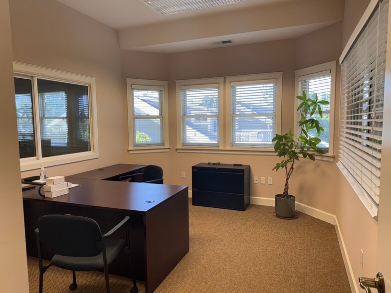 More Photos Of 561 1st St W, Sonoma Loft Creative Space For Lease