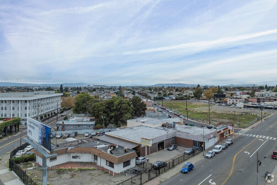 More Photos Of 6821 Foothill Blvd, Oakland Auto Repair For Sale