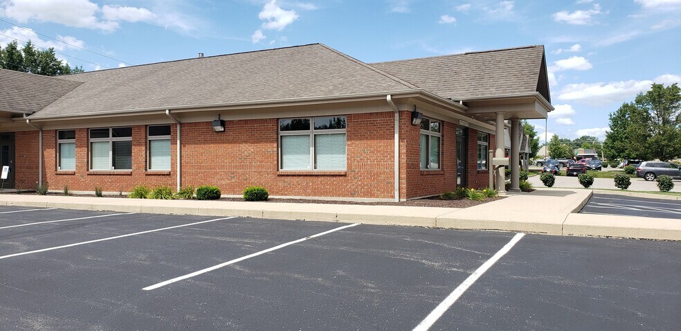 More Photos Of 1195 Meadow Bridge Dr, Beavercreek Office For Lease