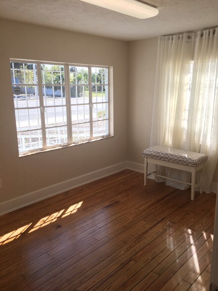 More Photos Of 1812 W 1st St, Sanford Office For Lease