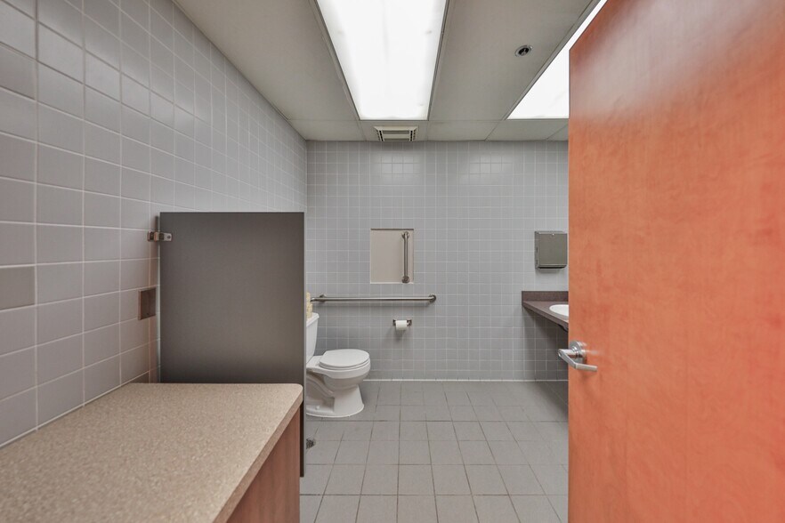 More Photos Of 2299 Brodhead Rd, Bethlehem Office For Sale