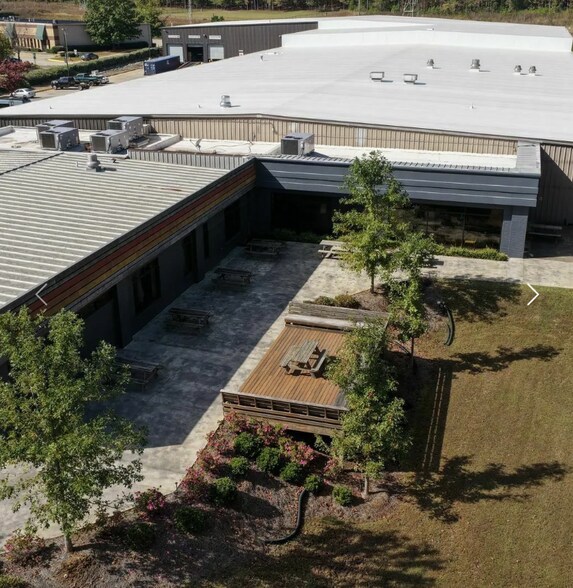 More Photos Of 428 Industrial Ln, Birmingham Warehouse For Sale