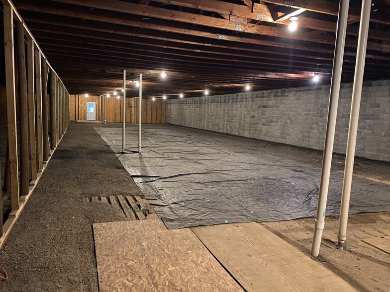 More Photos Of 1117 Willow Dr, Waynesburg Industrial For Sale