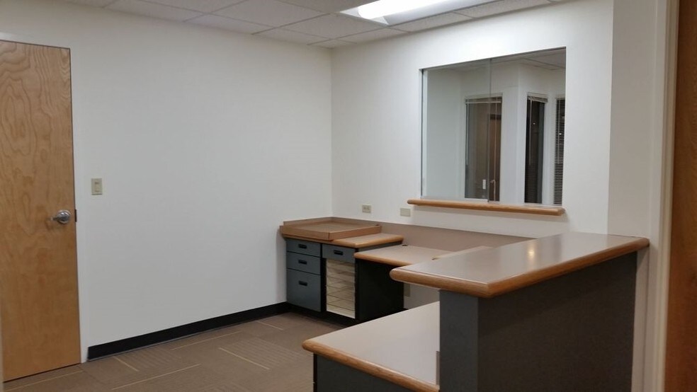 More Photos Of 10373 NE Hancock St, Portland Medical For Sale