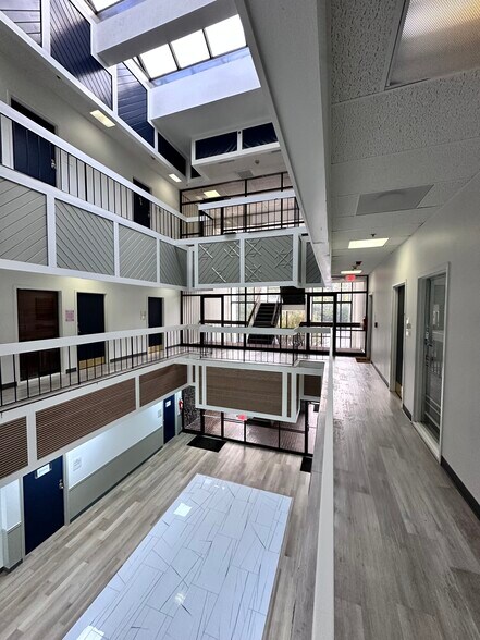 More Photos Of 4319 Covington Hwy, Decatur Medical For Lease