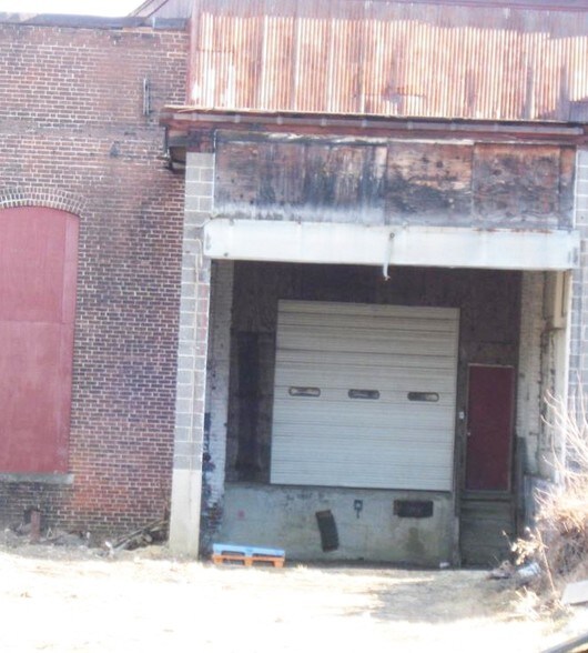 More Photos Of 32 Oak Hill Ln, Fitchburg Warehouse For Sale