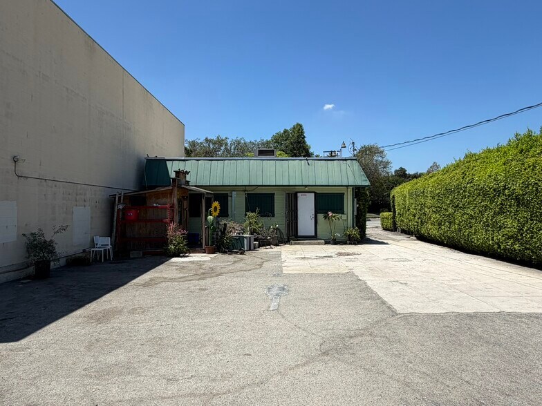 More Photos Of 480 S Rosemead Blvd, Pasadena Office For Sale