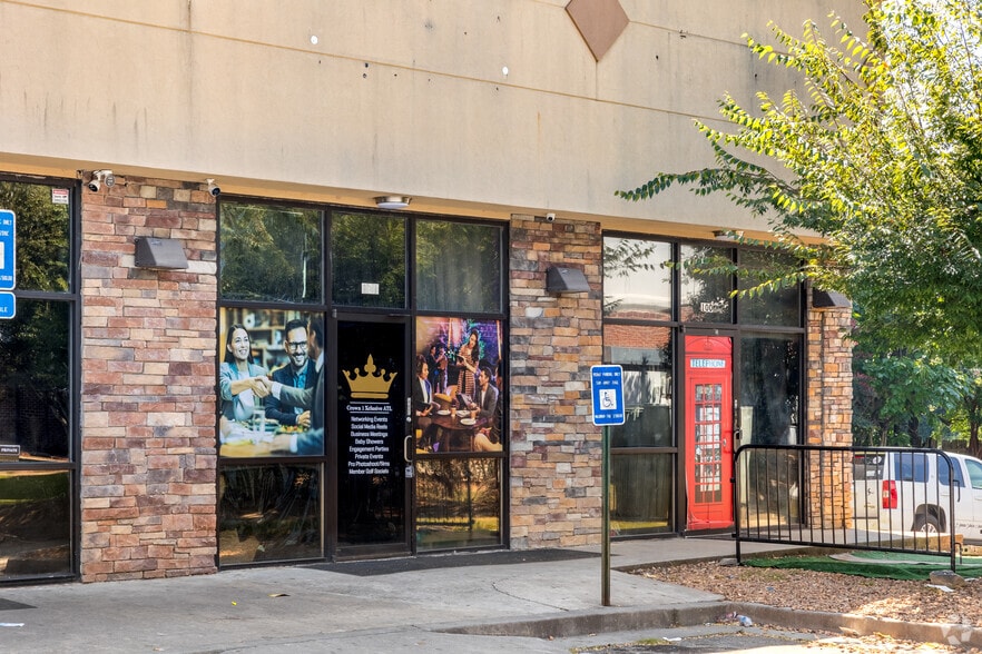 More Photos Of 3292 Laventure Dr, Atlanta Freestanding For Sale