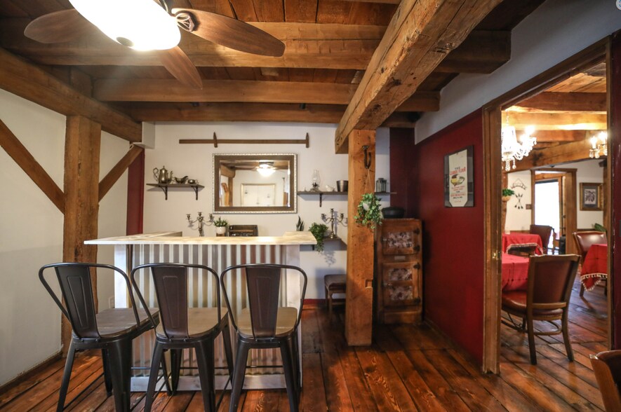 More Photos Of 352 Tye River Tpke, Vesuvius Hospitality For Sale