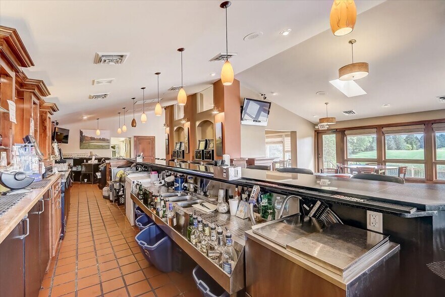 More Photos Of 800 S Main St, Lake Mills Golf Course Driving Range For Sale