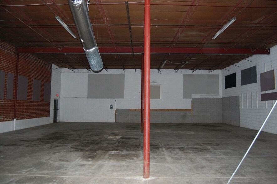 More Photos Of 1269 Pryor Rd, Atlanta Distribution For Lease