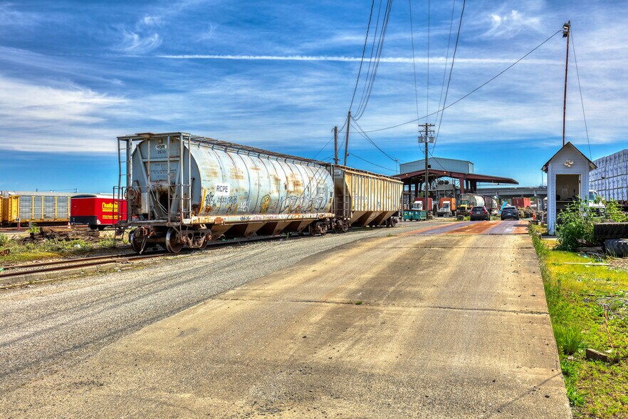 More Photos Of 467-517 E 18th St, Tacoma Warehouse For Sale
