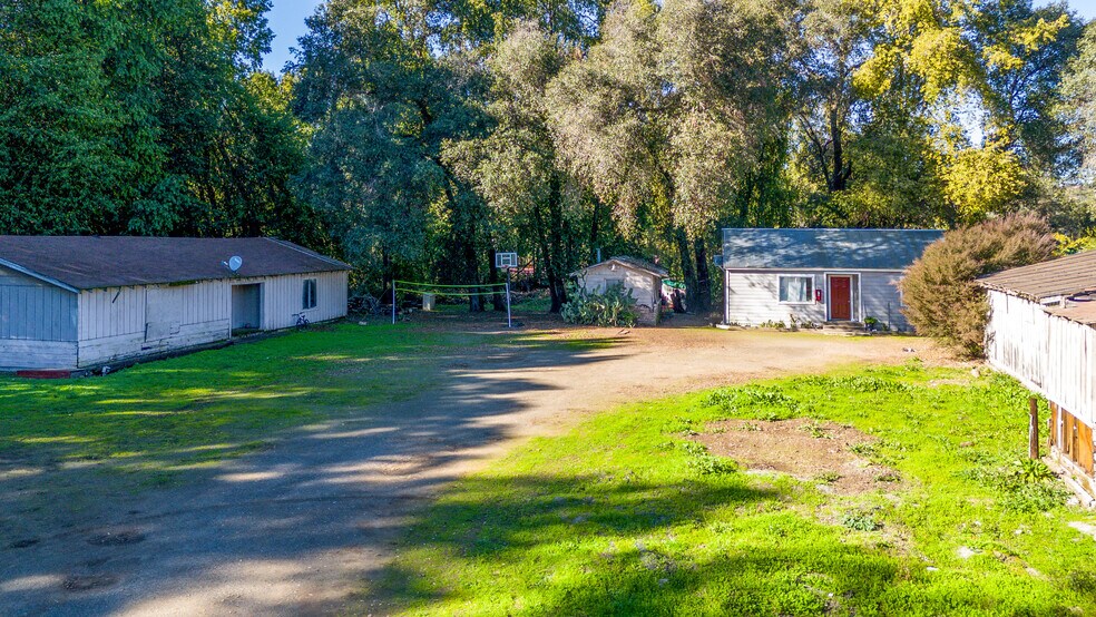 More Photos Of 8660-8684 Highway 128 Hwy, Philo Flex For Sale