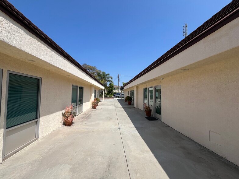 More Photos Of 5470 Orange Ave, Cypress Office For Lease