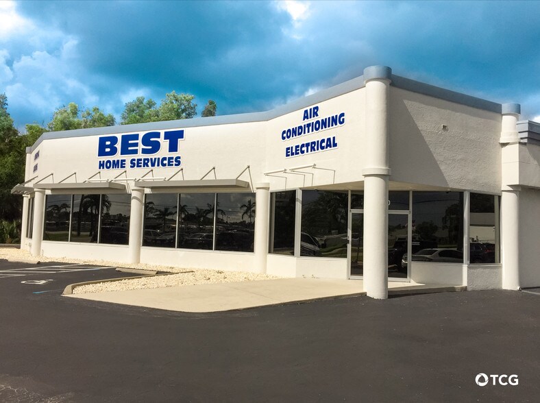 More Photos Of 16080-16090 S Tamiami Trl, Fort Myers Storefront Retail Office For Lease